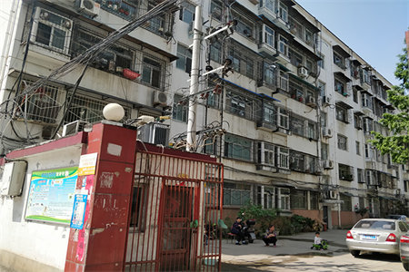 四实小学天坤国际两室两厅一卫电梯2楼送储藏室有证能分期